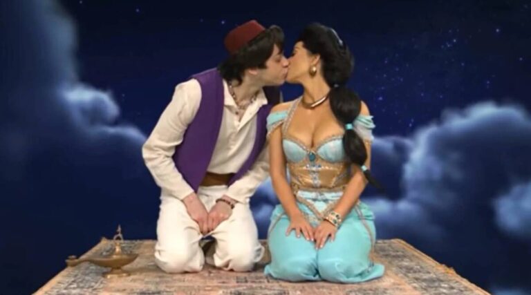 Kim Kardashian finds her first kiss with boyfriend Pete Davidson was once on SNL all through Aladdin caricature. Watch