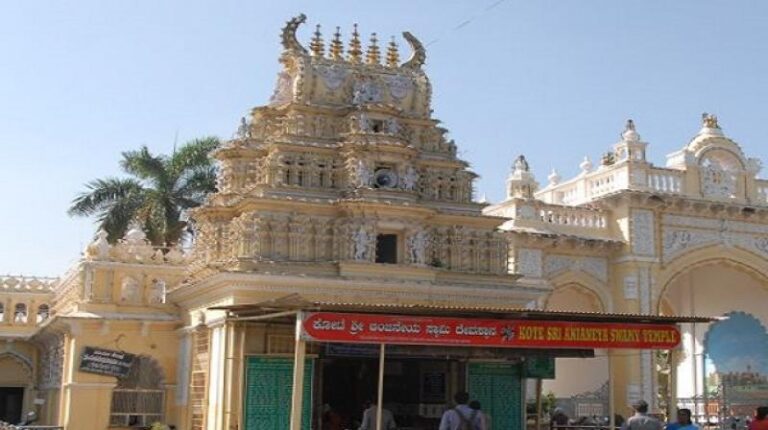 Hanuman Chalisa performed at temples in Okay’taka towards use of loudspeakers at mosques