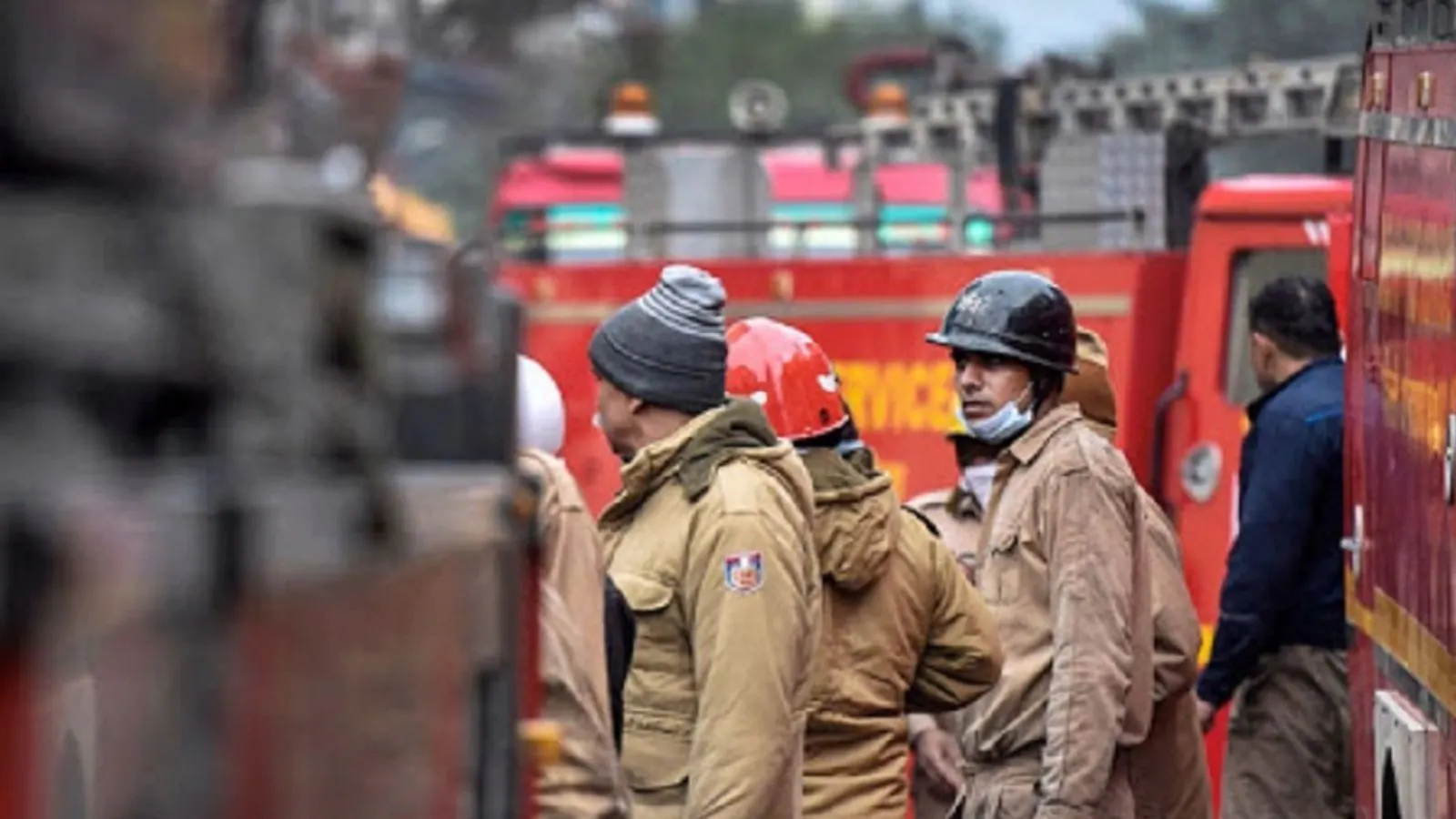 Main Fireplace Breaks Out in Thane Manufacturing unit, Exploding Cylinders Create Panic